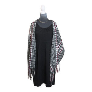 Black, White & Red Loose Knit Scarf Shawl Reversible Wrap w/ Fringe Cozycore EUC